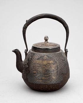 TÉKANNA, gjutjärn, trol Japan, 1700-tal.