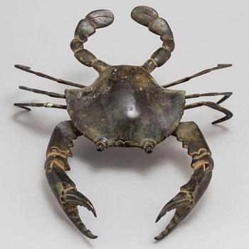 A chinese bronze sculpture of a crab, 20th Century.