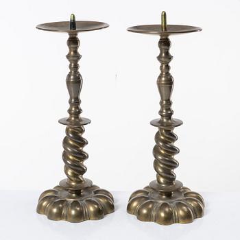 Ljusstakar ett par, barockstil, 1900-talets första hälft..