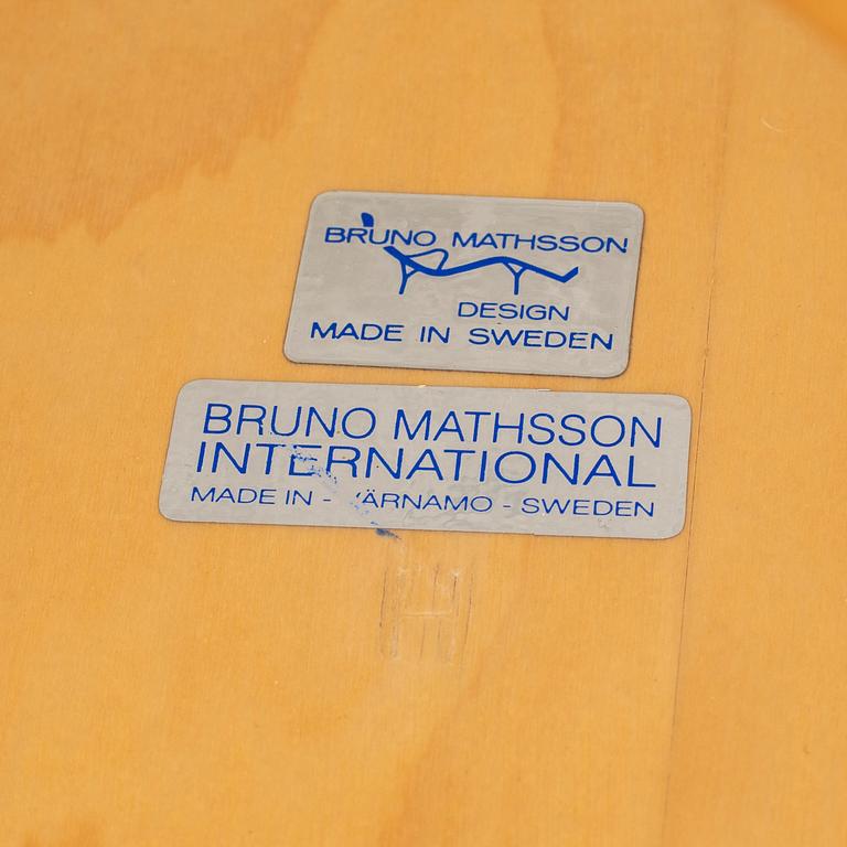 Bruno Mathsson,  a 'Supercirkel' coffee table, Bruno Mathsson International, Värnamo,  second half of the 20th century.