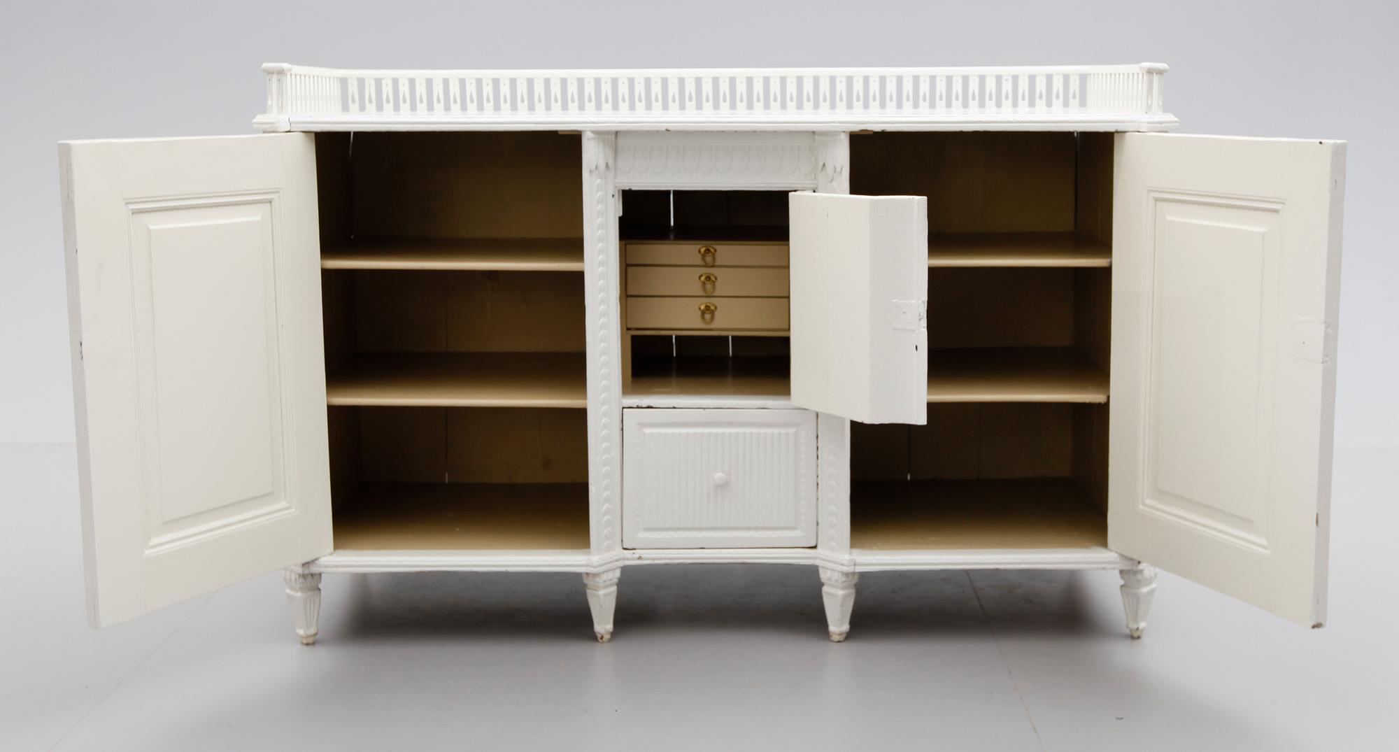 SKÄNK, gustaviansk, 1700-/1800-tal.