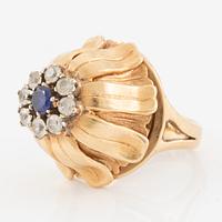 Ring, Hans Scherlund, 18K guld med vita och blå stenar.