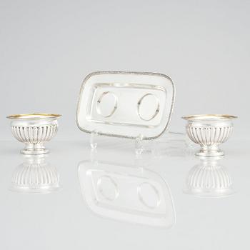 A pair of parcel-gilt silver dessert bowls with stand, mark of Anders Lundqvist, Stockholm 1817.