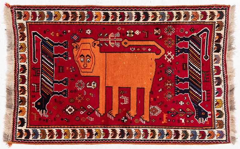 A Kashgai rug, c. 168 x 107 cm.