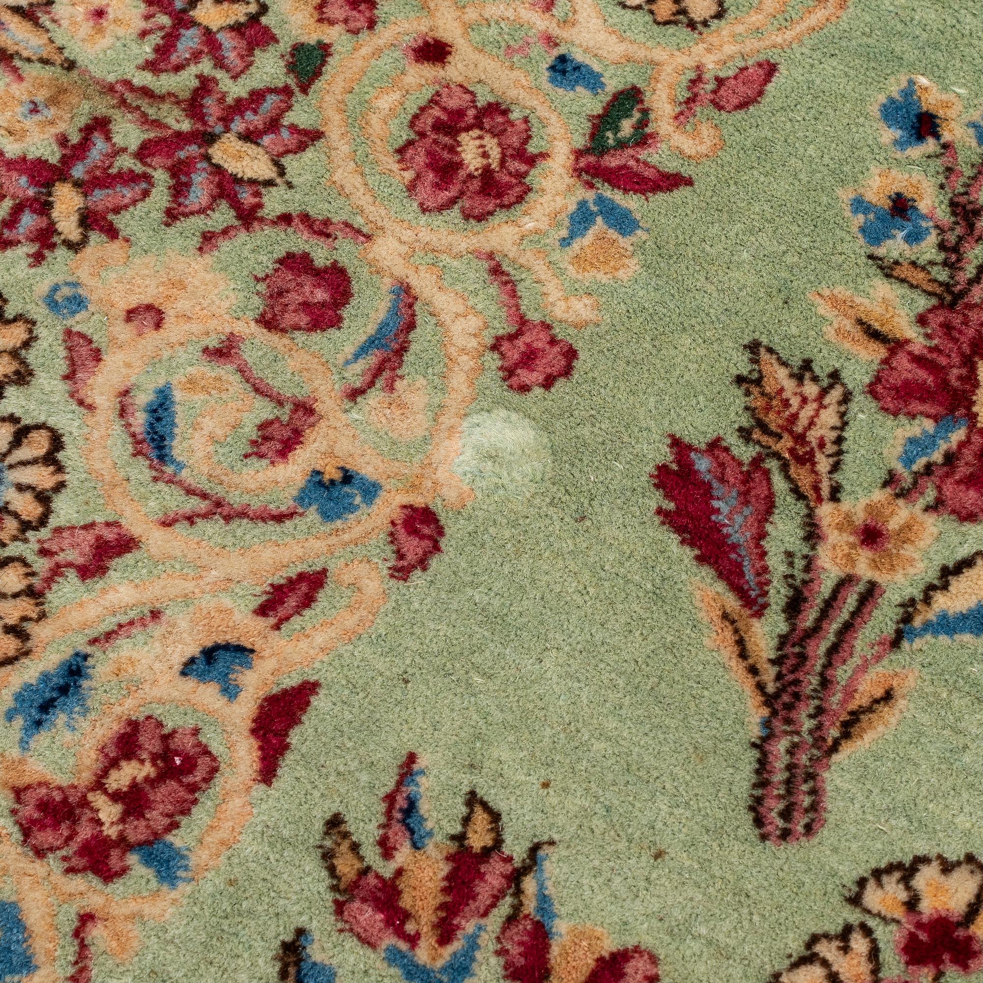 Rug, Kirman, approx. 290 x 185 cm.