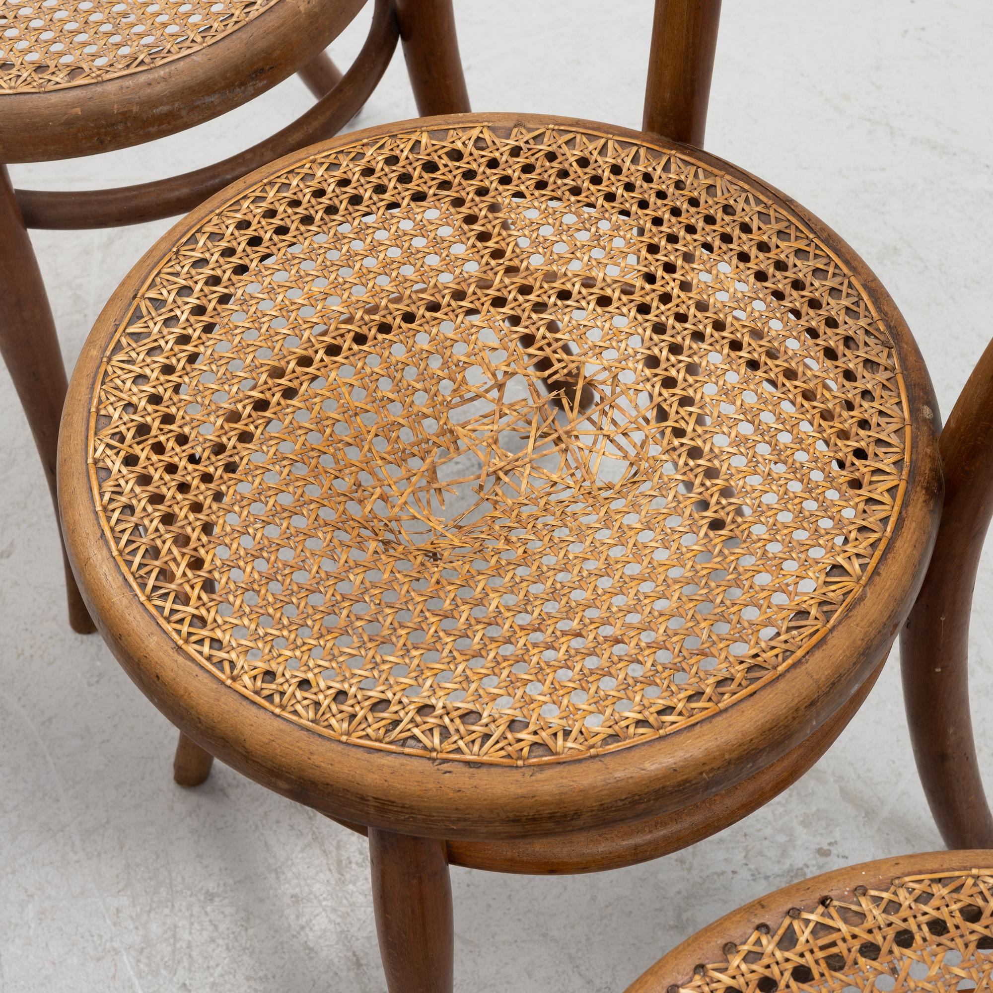 Five Thonét chairs No 14, Vienna around 1900.