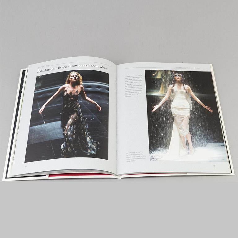 BOOKS ABOUT FASHION (3): Alexander McQueen.