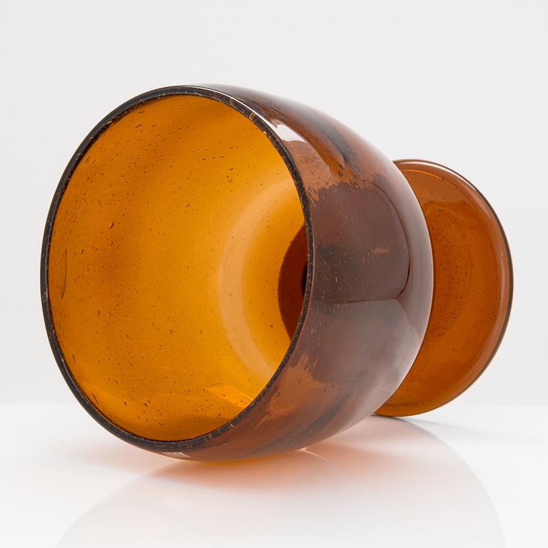 Kaj Franck, båskål, karaff och skål, Sargasso-serien, signerade Nuutajärvi Notsjö. Serien formgiven under 1960-telet.