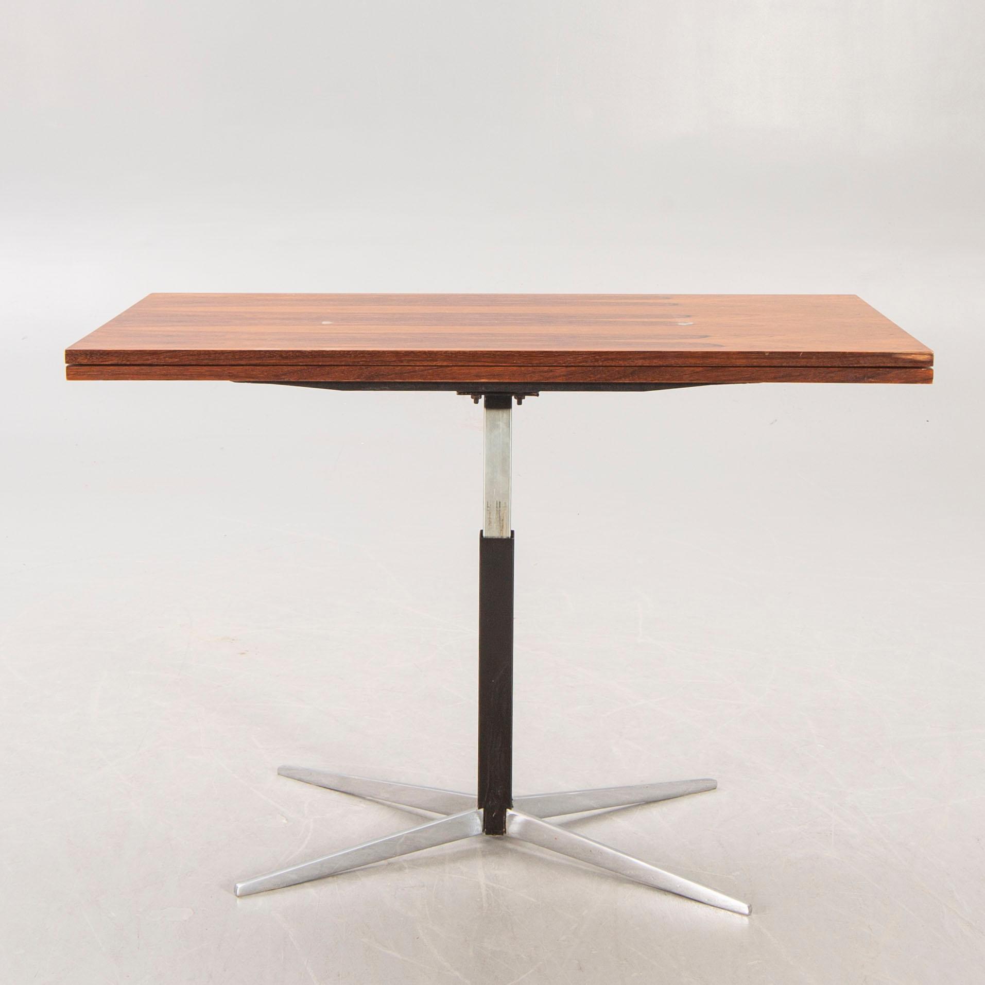 Wilhelm Renz, a 1960s jacaranda adjustable coffee table/dining table,