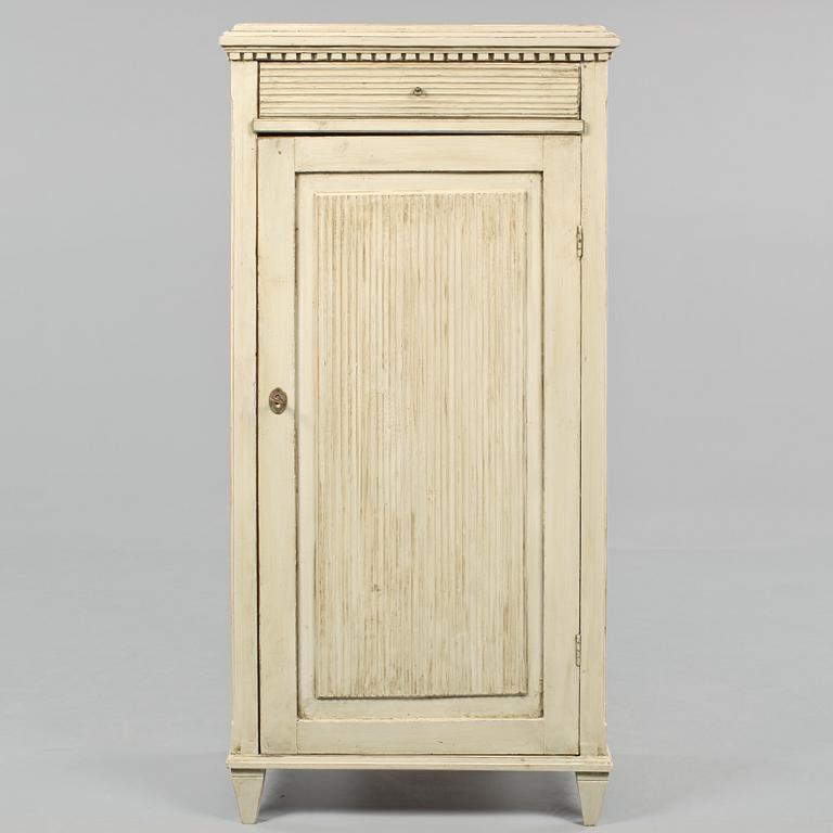 SKÅP, gustaviansk stil, 1800-tal.