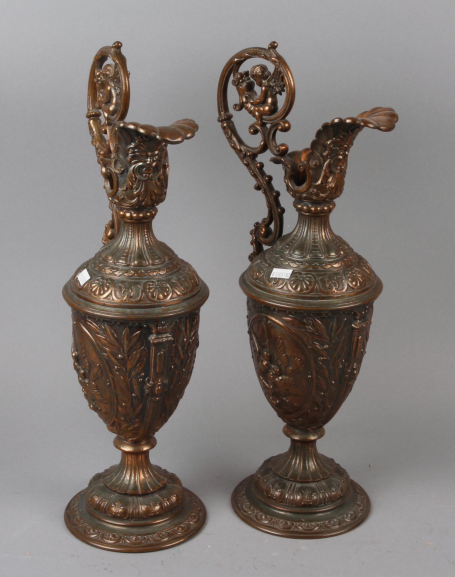 PRYDNADSKANNOR, ett par, vitmetall, nyrenässans, 1800-talets slut.