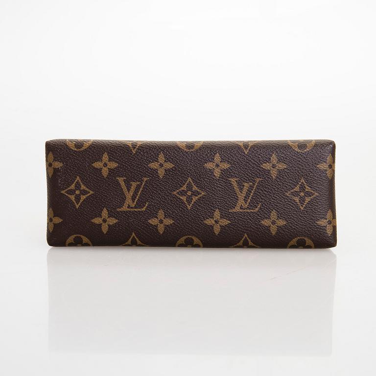 Louis Vuitton, a Monogram "Locky BB" bag.