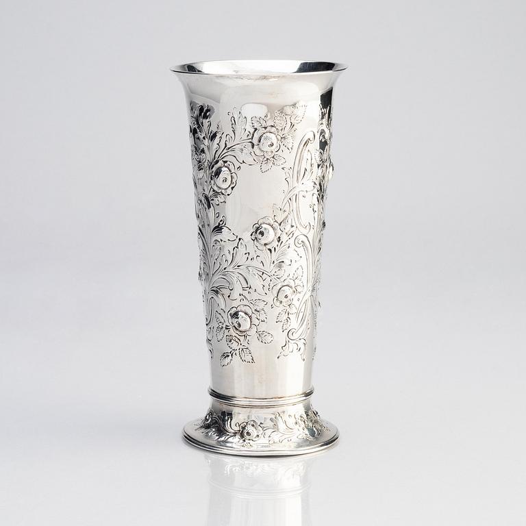 A British silver beaker, mark of Thomas Whipham, London 1781.
