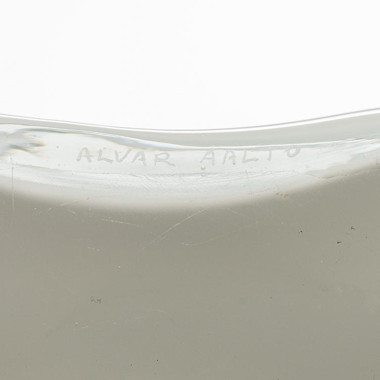 Alvar Aalto, a '3031' vase signed Alvar Aalto.