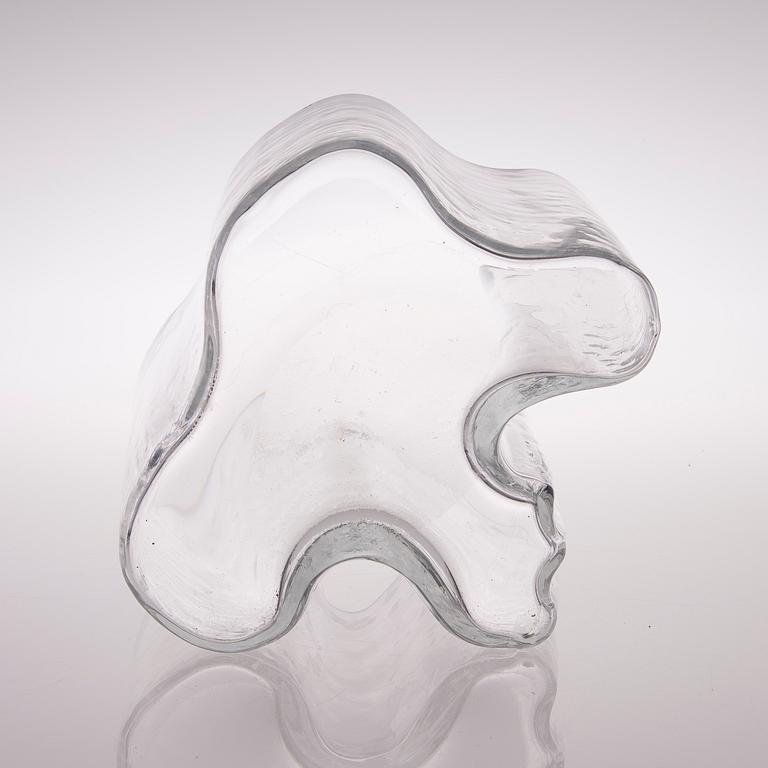 A 1950s/1960s vase signed Alvar Aalto.