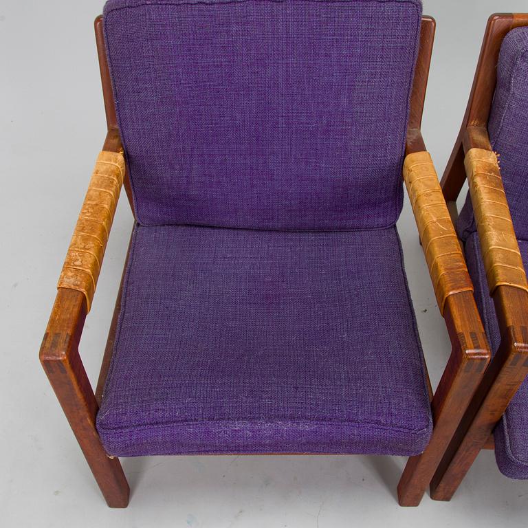 Carl Gustaf Hiort af Ornäs, Nojatuolipari, "Rialto", Puunveisto Oy - Träsnideri Ab, 1900-luvun puoliväli.