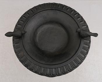 FÅGELBAD, gjutjärn, modern tillverkning.