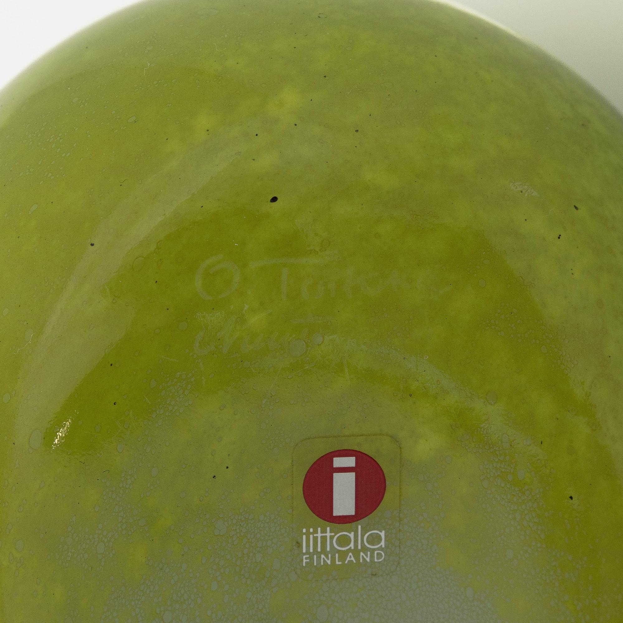 Oiva Toikka, lasilintu, "Tavi", signeerattu O. Toikka Nuutajärvi.