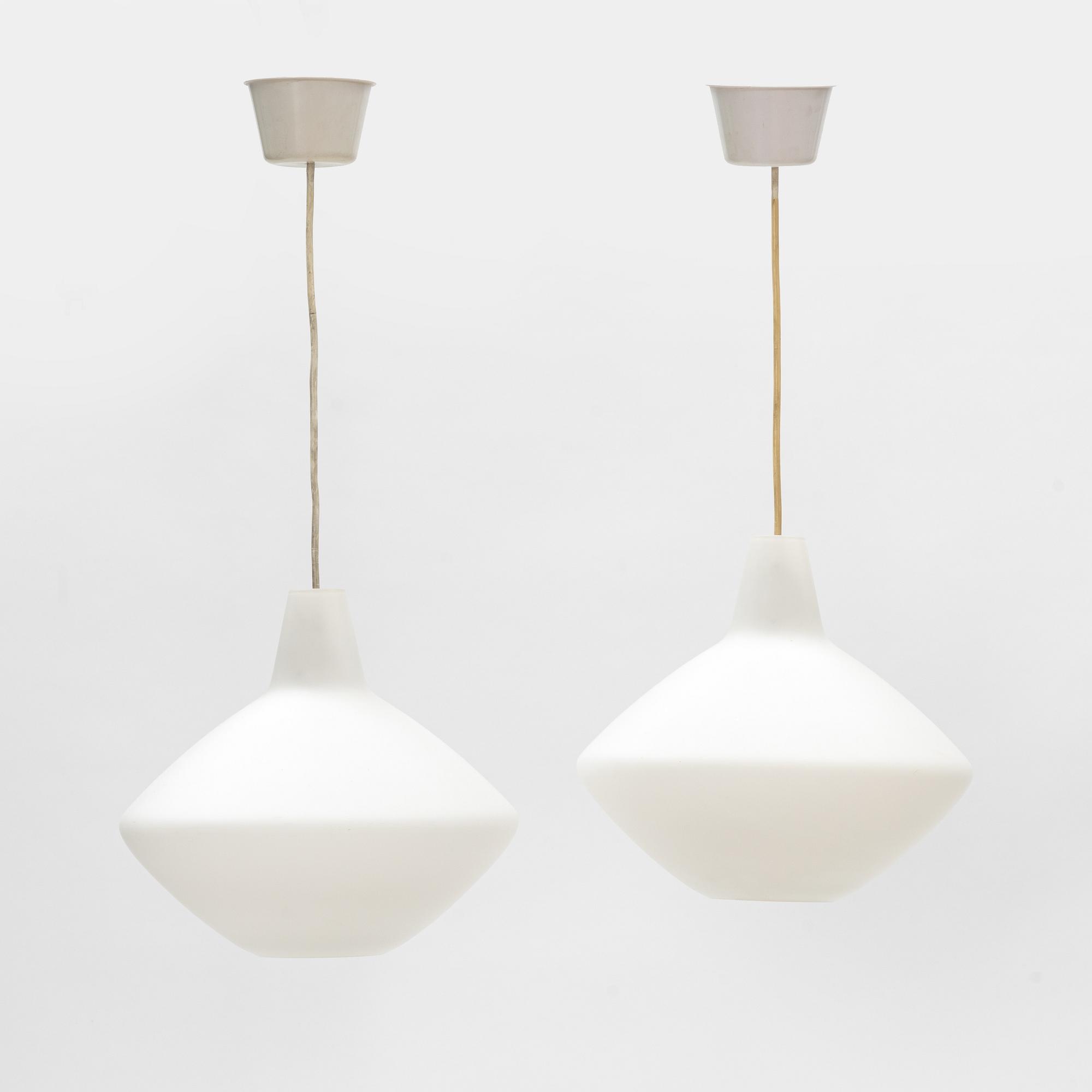 Lisa Johansson-Pape, taklampor, ett par, 'Onion-Lamp' / "Kantiga löken", Iittala, Asea, 1950-tal.