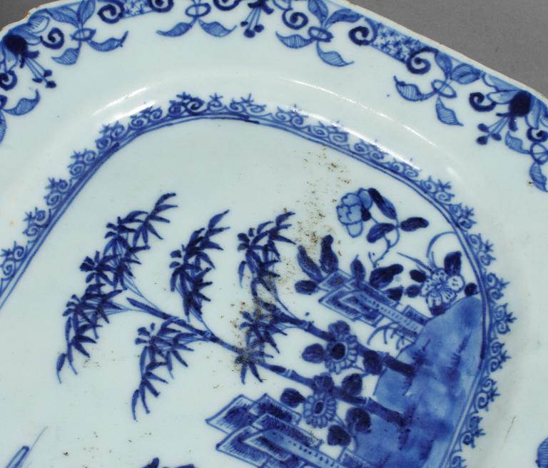 FAT, 2 st, porslin, Kina, Qianlong, 1736-1795.