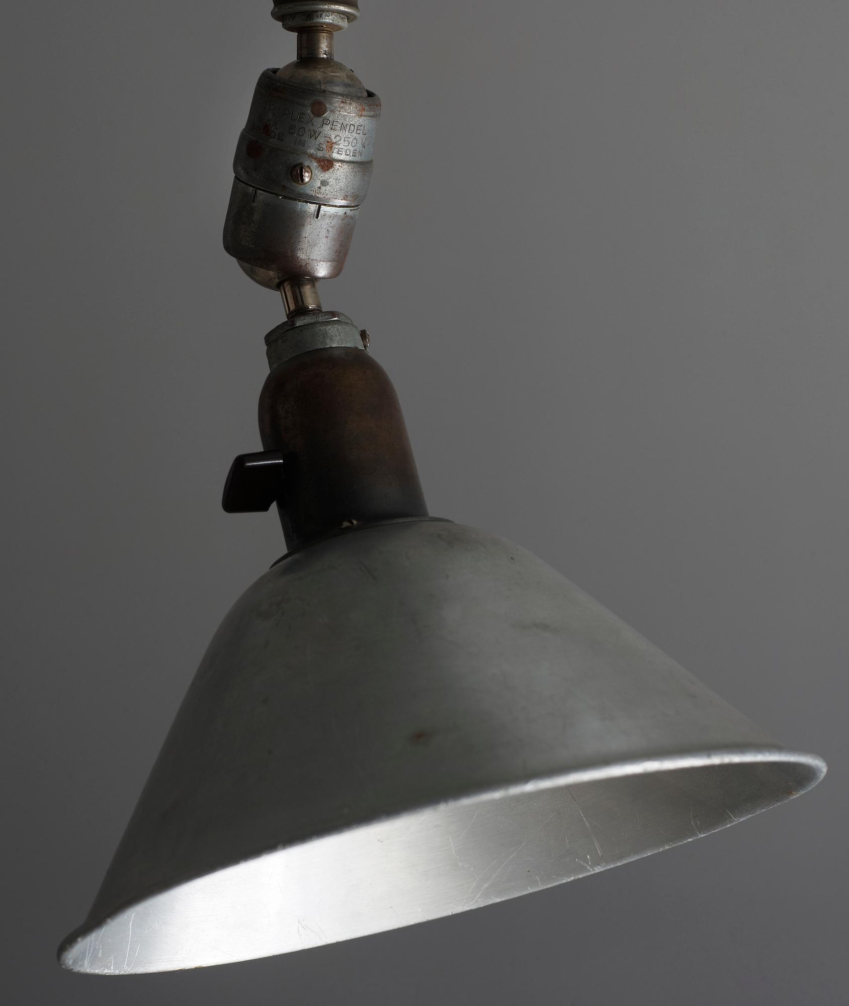 VÄGGLAMPA, "Triplex-pendel", Johan-Petter Johansson, Industri, 1900-talets mitt.