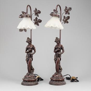 A pair of Art-Nouveau style table lamps.
