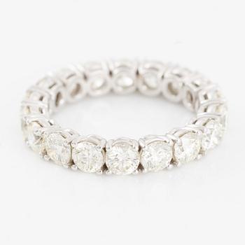 Ring full eternity 18K white gold with brilliant-cut diamonds.