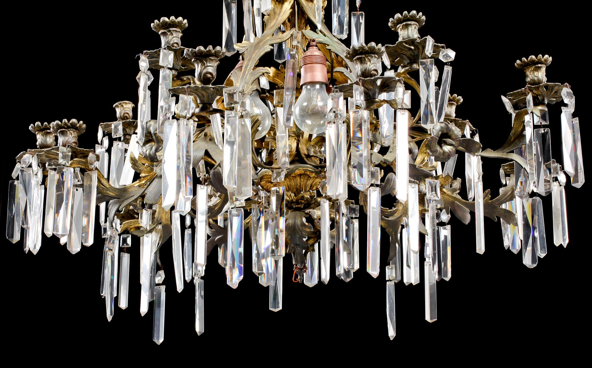 LJUSKRONA, sent 1800-tal. Höjd ca 105 cm.