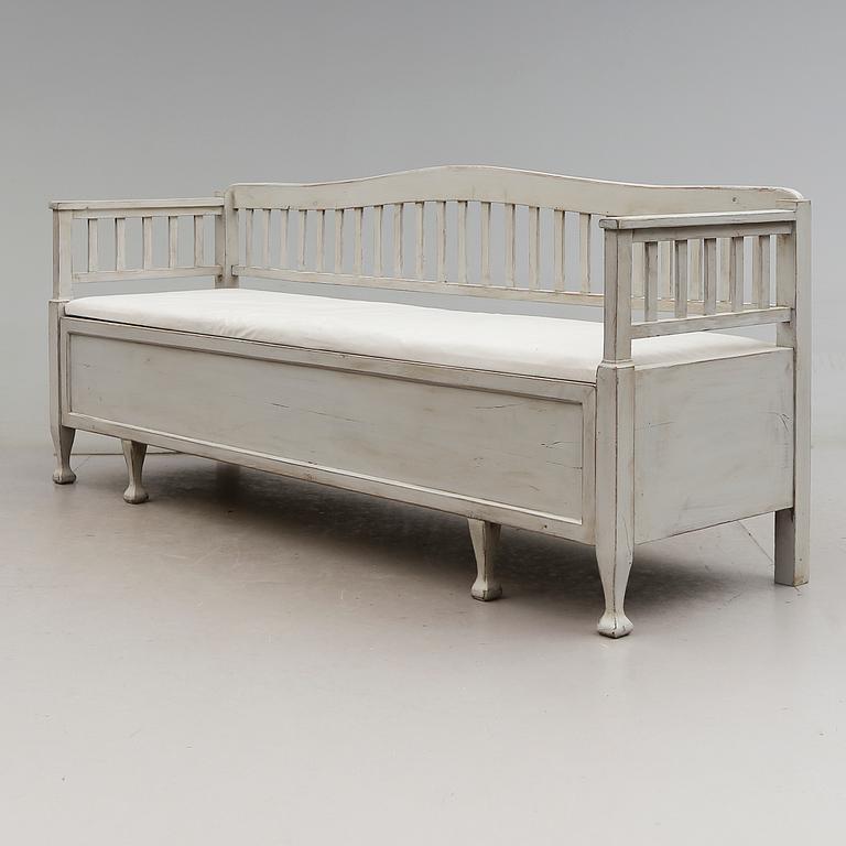 SOFFA, 1900-talets första hälft.