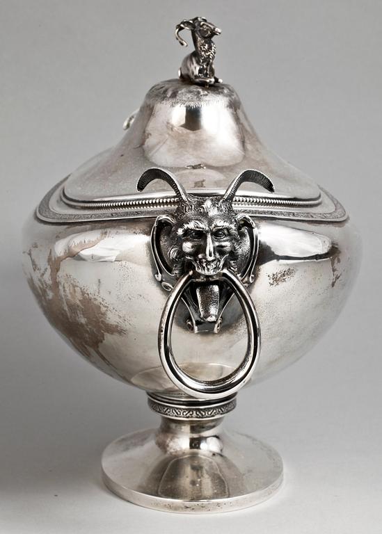 SILVERSERVIS, 4 delar. Sterlingsilver. Gorham USA, 1800-talets andra hälft. Totalvikt ca 4000gr.