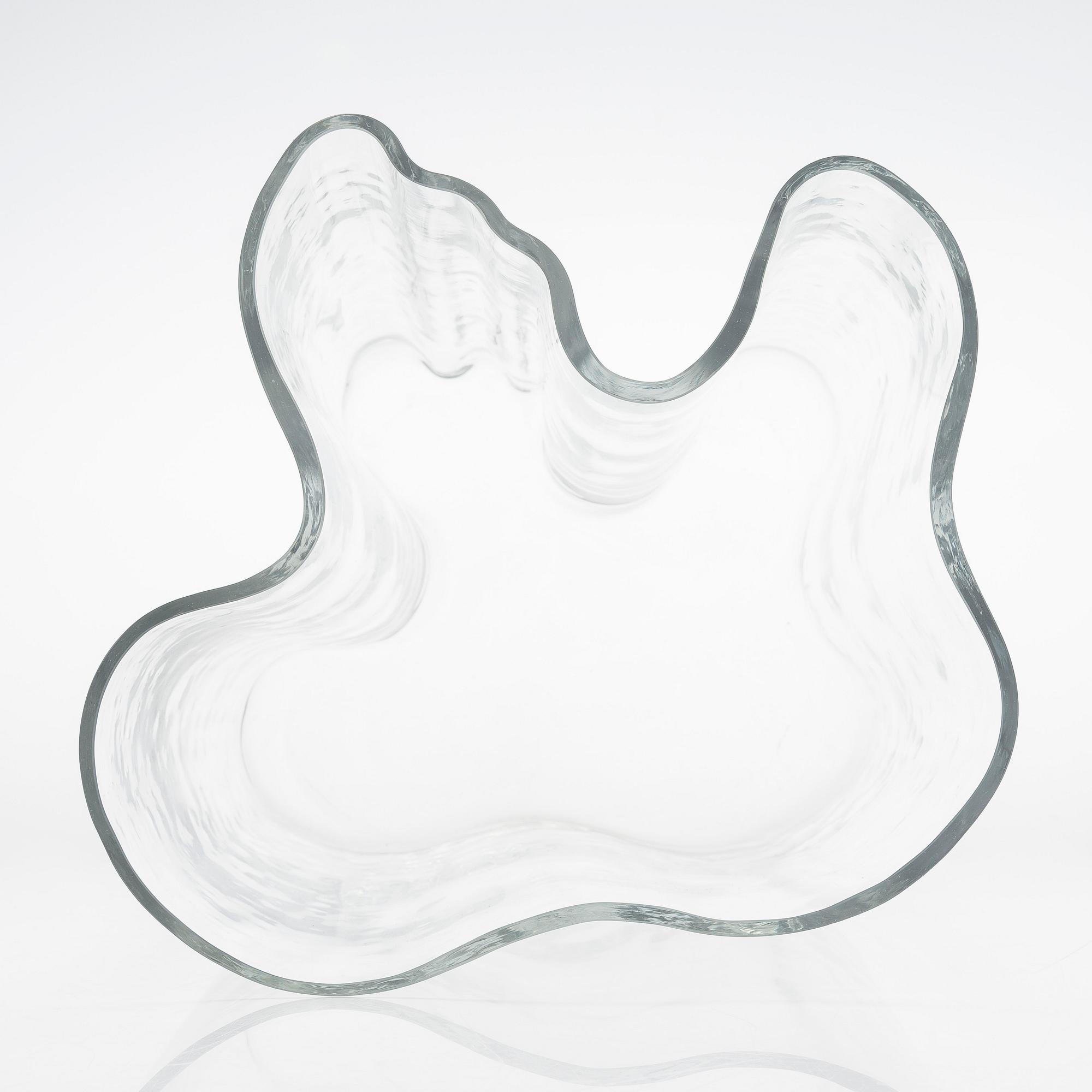 Alvar Aalto,  probably a 1960s '3031' vase for Iittala, unsigned.