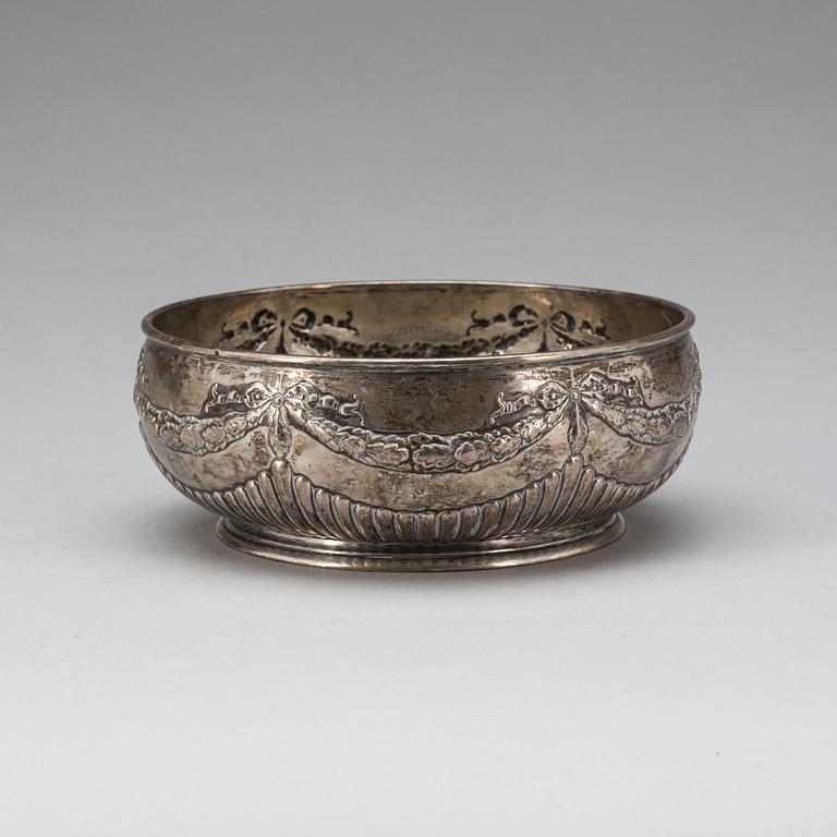 SKÅL, silver. Gustav Möllenborg, Stockholm, 1902. Vikt av 344 g.