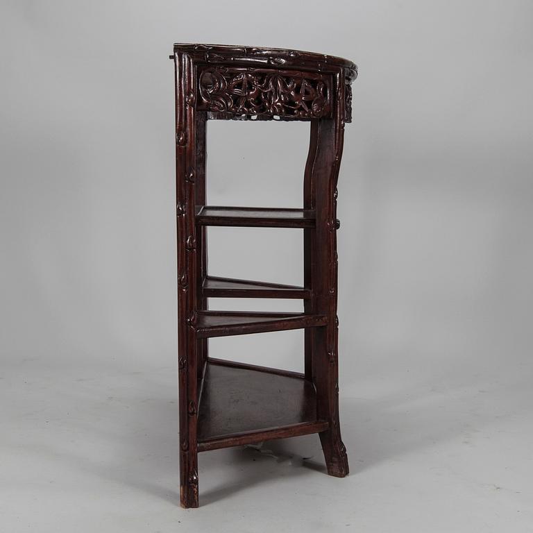 PÖYTÄ, itämainen, 1900-luku.