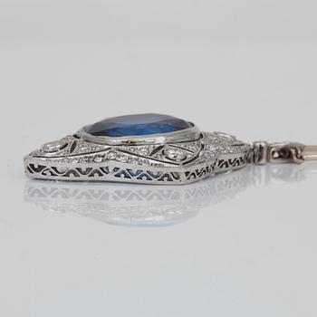 COLLIER med obehandlad ceylonsafir, 14.92 ct, samt äldre slipade diamanter.