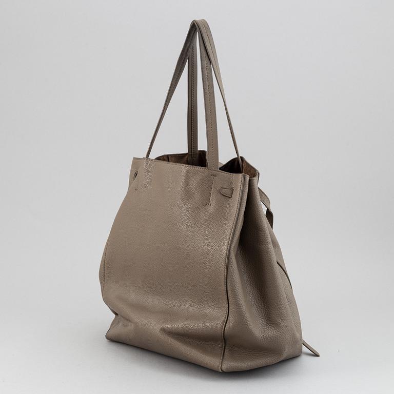 Céline, a leather 'Cabas Phantom Tote' bag.