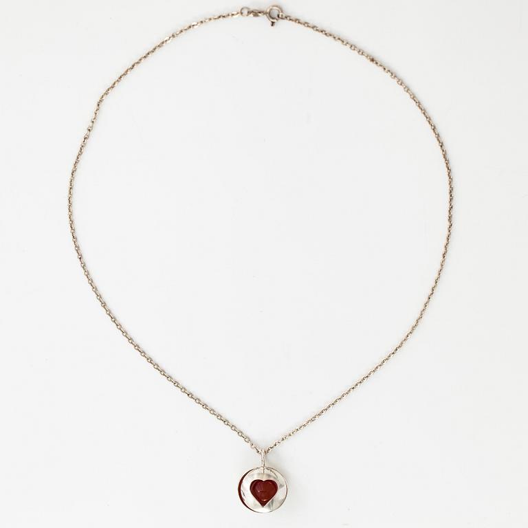 Elis Kauppi, Halsband, sterlingsilver, karneol. Kupittaan kulta, Åbo 1974.