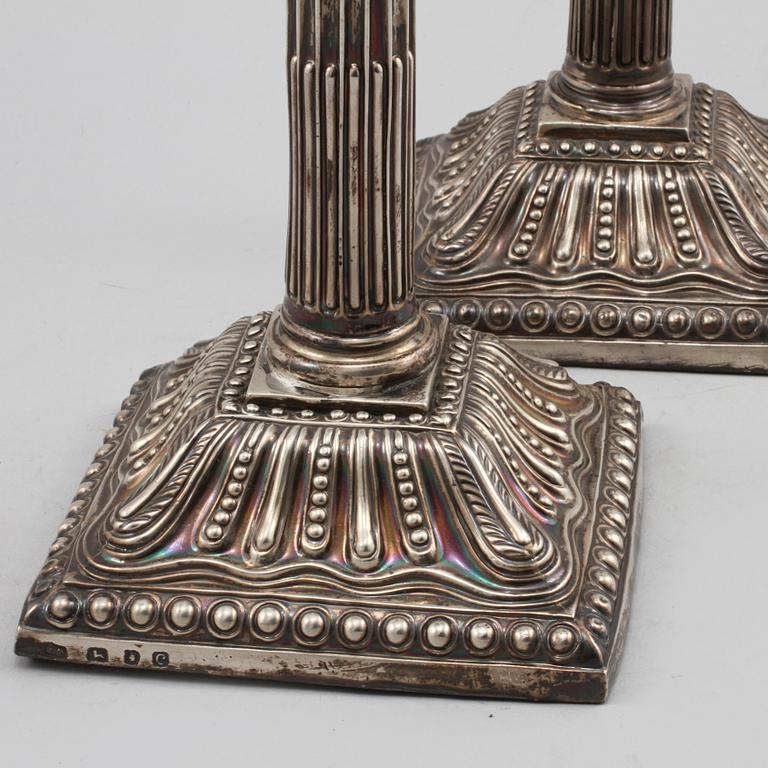 LJUSSTAKAR, ett par, silver, möjligen William Abdy,  London, England, 1778.