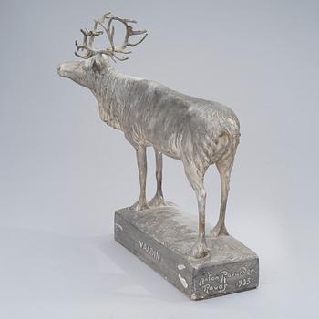 ANTON RAVANDER, veistos, kipsiä ja metallia, massasigneerattu Anton Ravander-Rauas 1935.