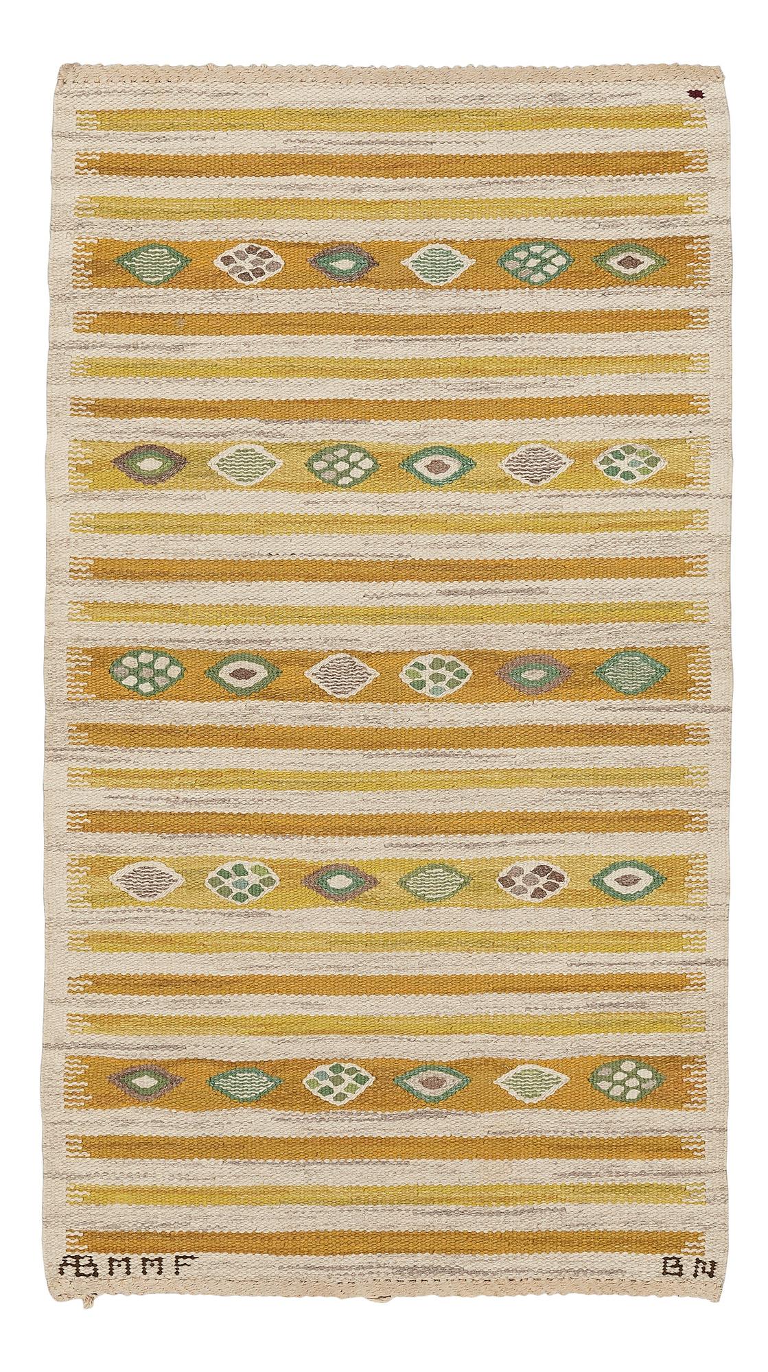 Barbro Nilsson, Matta, "Hjortron", gobelängteknik, ca 145,5 x 78,5-80.5 cm, signerad AB MMF BN.