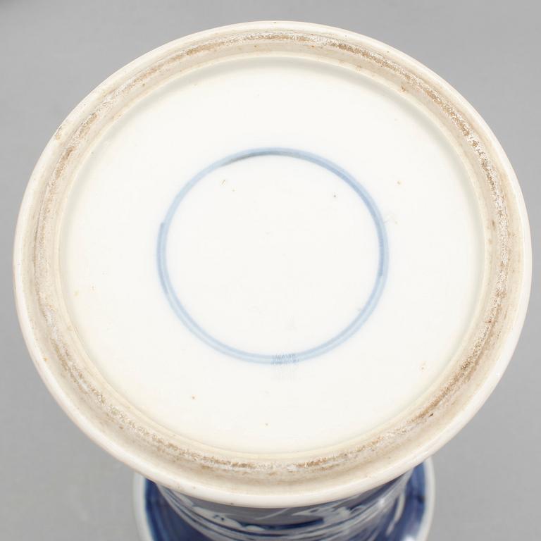 PARTI PORSLIN, 4 delar, Kina, bl.a Kangxi-stil, främst modern tillverkning.