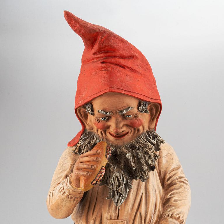 A gnome figurine, first half of the 20th century.