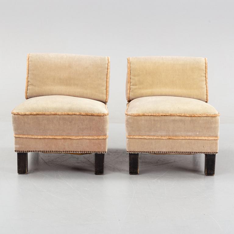 A pair of easy chairs, 1930's/1940's.