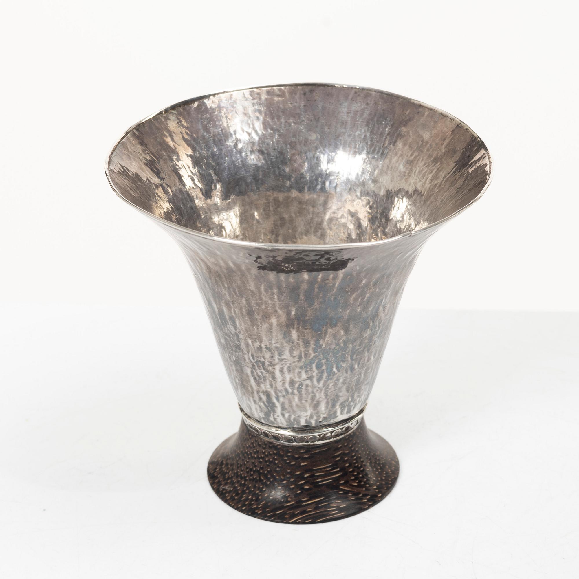 John Hardy,  a sterling silver beaker, with hardwood.