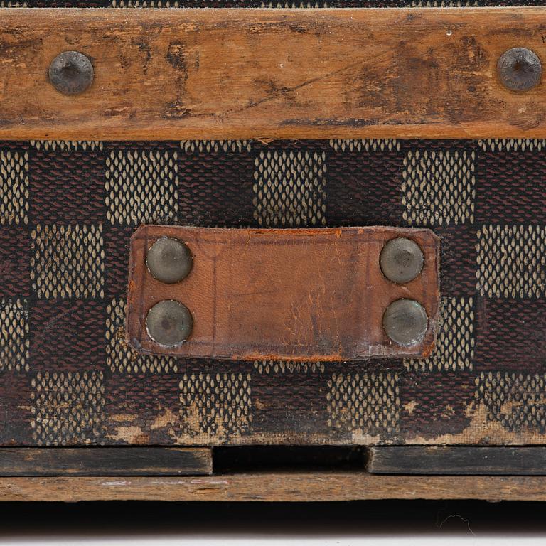 Louis Vuitton suitcase, late 19th century.