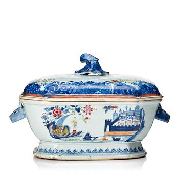 978. A famille rose tureen with cover, Qing dynasty, Qianlong (1736-95).