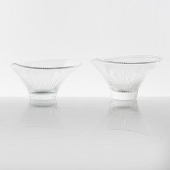 Tapio Wirkkala, vaser, ett par, "Kantarelli", Iittala, Finland.