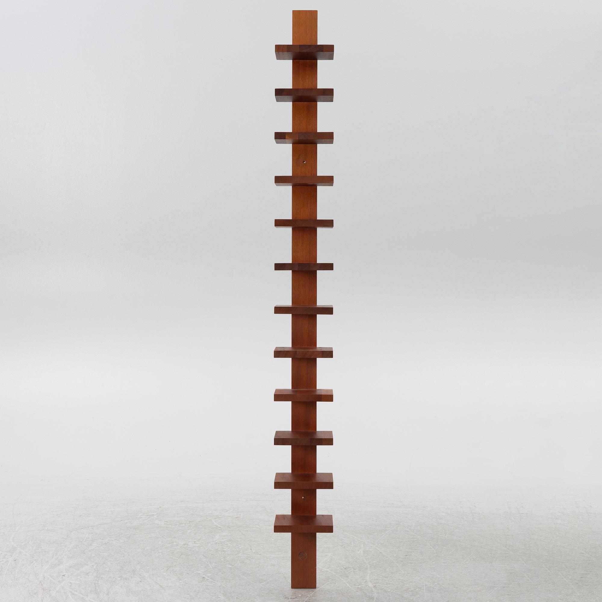 John Kandell, hylla, "Pilaster", Källemo AB.