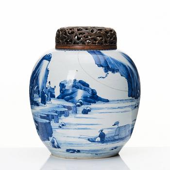 A Chinese blue and white jar, Qing dynasty, Kangxi (1662-1722).