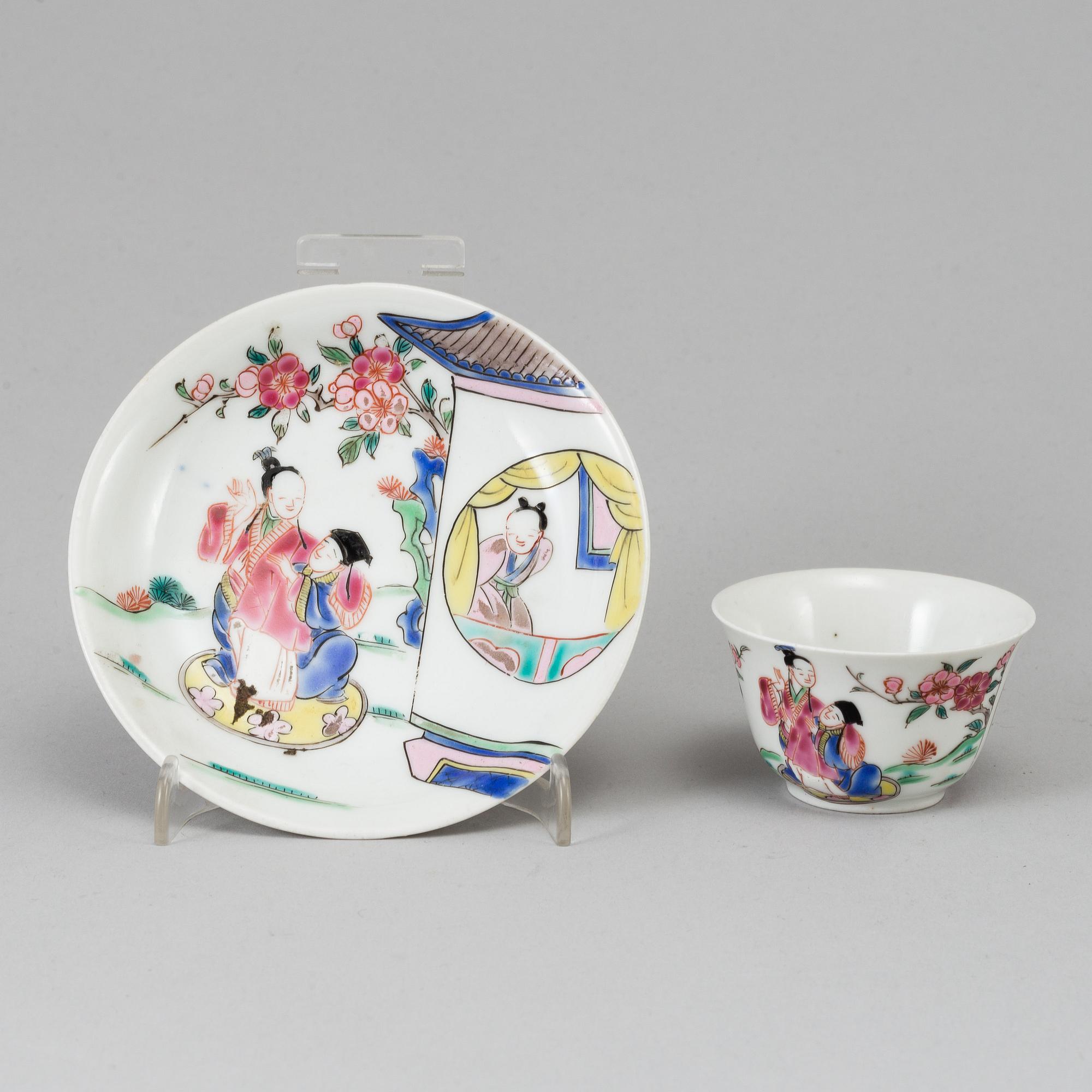 A famille rose cup with stand and four spoons, Qing dynasty, Yongzheng (1723-35) and late Qing dynasty.
