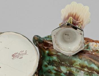 KORG, VAS SAMT JARDINERE, majolika, Rörstrand, sekelskifte 1800/1900-tal.